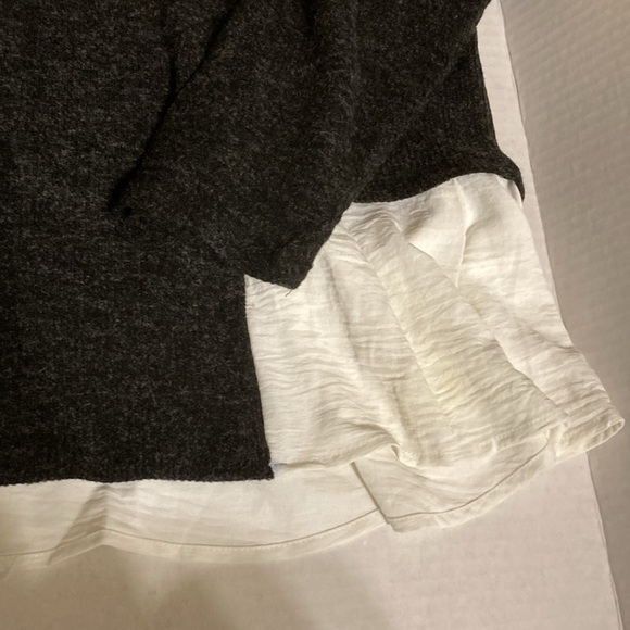 Fred & David sweater size 2X unworn condition. Soft sweater with white accent - Picture 4 of 6